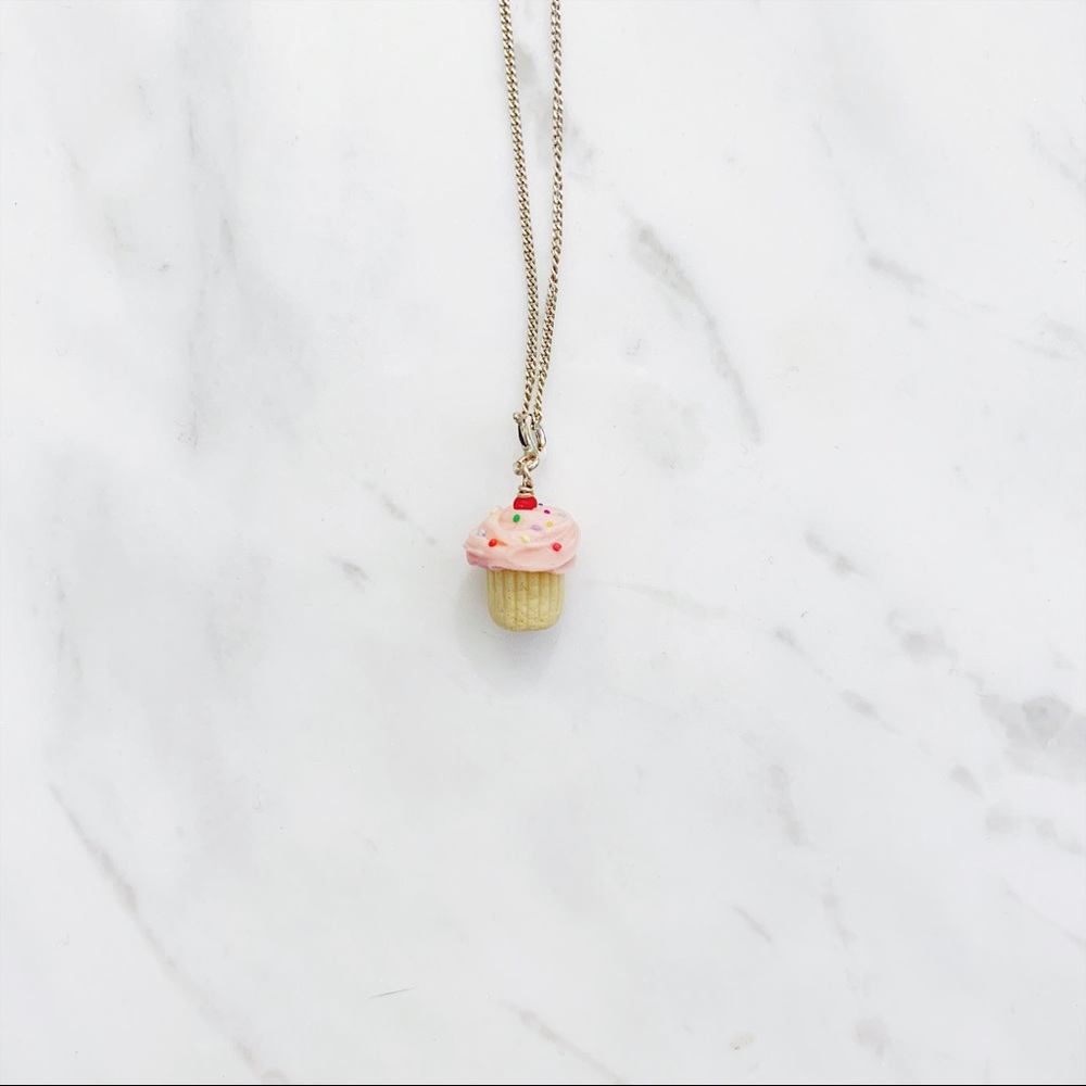 🌟 Cupcake Necklace